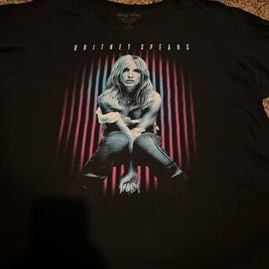 Black Britney torrid tshirt size 5